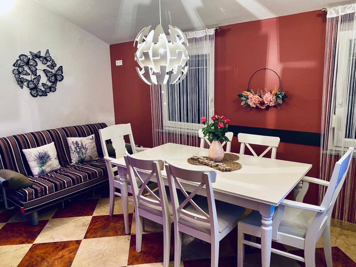 Apartman Silvija Crikvenica Exteriör bild